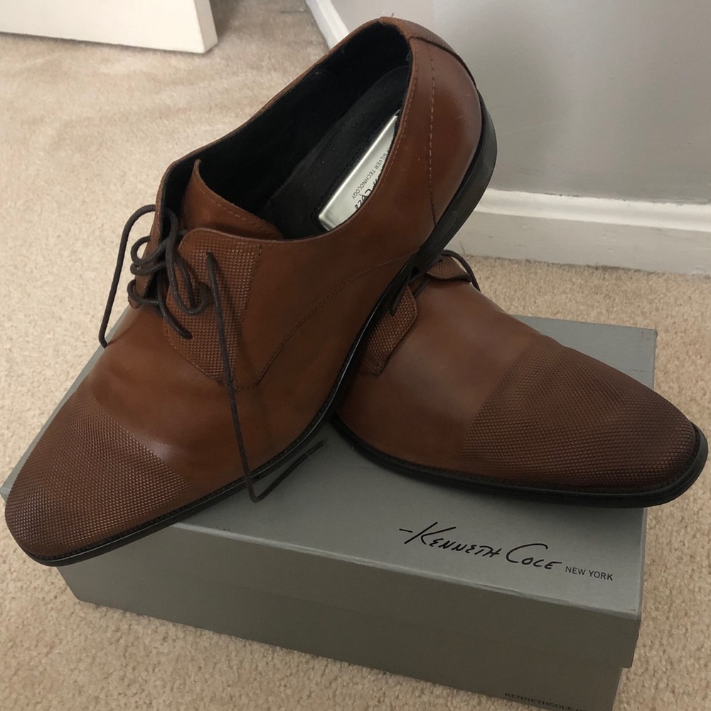 Kenneth Cole Monkey Clip Leather Oxfords
